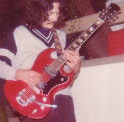 Click image for larger version.&nbsp;

Name:	myguitar.jpg&nbsp;
Views:	190&nbsp;
Size:	27.7 KB&nbsp;
ID:	17705
