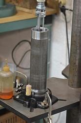 Improving hydraulic bottle jack-honing-01.jpg
