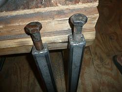 Inexpensive heavy dusty  adjustable feet for table jig or bench-p1030719.jpg