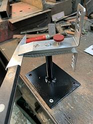 Knife sharpening vice up-scaled-small-small.jpg