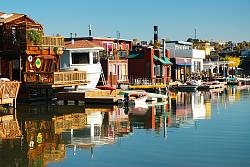 Lake houseboats - GIF-sausalito-floating-homes-11.jpg