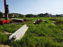 Link belt diesel powered pile driver hammer - video-2019-05-17_piles-04.jpeg