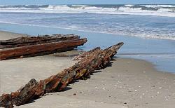 Loaded party boat in rough sea - GIF-shipwreck-obx.jpg
