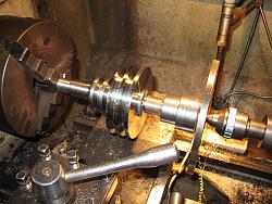 Made a wood lathe-12.-trueing-up-entire-shaft-pulleys-img_0588.jpg