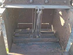 Manual hay baler - GIF-compactor-front-flap-open.jpg