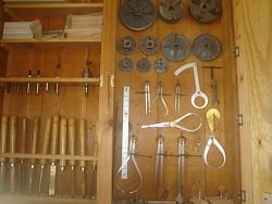 MT WOOD LATHE TOOL AND ACCESSORY CABINET-dsc06569.jpg
