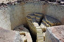 Mysterious Chinese brick stacking in enormous cylinder - GIF-34d0dedc-145e-7f04-b8bdefb4e6272dc7.jpg