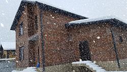Outdoor work area + driveway roof with hoist-2020-12-21_snow-4.jpeg