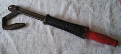 Polly: a tool to remove carriage bolts.-bahco-38.jpg
