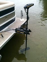 pontoon boat....custom minn kota mount (space saver)-1-pontoon-boat-minn-kota-mount-.jpg