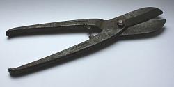 Click image for larger version.&nbsp;

Name:	old-tinsnips-001.jpg&nbsp;
Views:	245&nbsp;
Size:	18.4 KB&nbsp;
ID:	34440