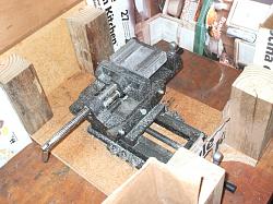 Router Mill for Aluminum (Poor Man's Milling Machine)-vice_pic.jpg
