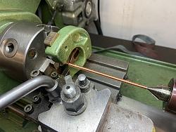 Screw cutting by hand-steady-centre.jpg