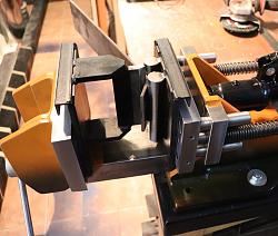 Screw vise with a hydraulic jaw-img_20200714_131011_723.jpg