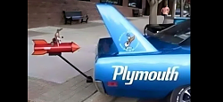 Street racing car spins out of control - GIF-img_3027.png