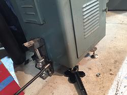 TOE JACK DOWN AND DIRTY BUT IT WORKS LIKE A CHARM FOR LIFTING A LATHE!!-image.jpg