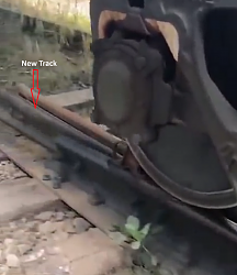 Train track change up close - GIF-new-track.png