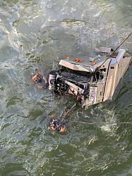 Trucker survives plunge off bridge-293115535_410719314429170_2706736617577697202_nrs.jpg