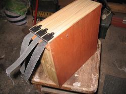 Click image for larger version.&nbsp;

Name:	knoba-emery-roll-dispenser-01.jpg&nbsp;
Views:	312&nbsp;
Size:	92.0 KB&nbsp;
ID:	24101