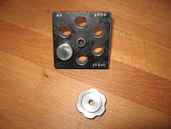 Click image for larger version.&nbsp;

Name:	knoba-thumb-wheel-jig-05.jpg&nbsp;
Views:	383&nbsp;
Size:	136.7 KB&nbsp;
ID:	24036
