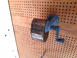 Vintage automatic pencil sharpener - GIF-pencil-sharpener1.jpg