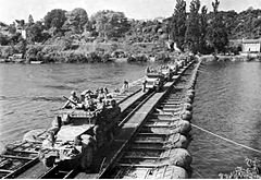 Name:  240px-3rd_Armored_Division_vehicles_cross_the_Seine_River.jpg
Views: 1315
Size:  14.8 KB