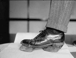 Vintage work crew photos-cow-hoof-shoes.jpg
