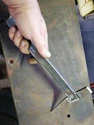 WELDING SLAG CHIPPING HAMMER FROM AN OLD FILE.-img_20190415_120330.jpg