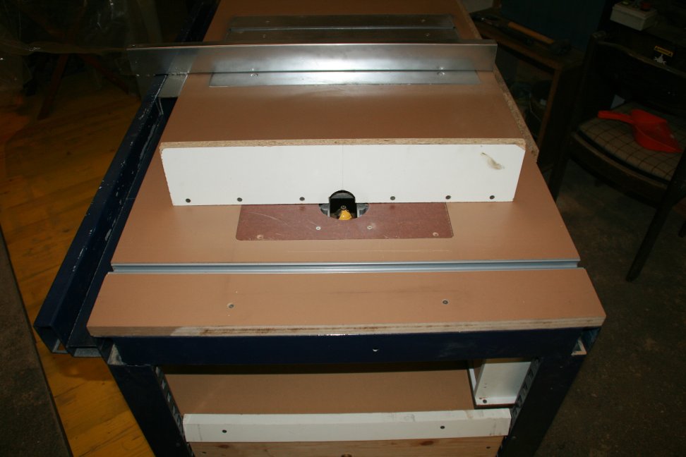 Router table on tablesaw with fence
