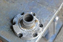 members/gord/albums/clutch/5833-dsc5722-copy-i-lathed-plate-round-help-balance-out-further-lathing-bearings-lost-material-around-two-bolt-holes-but-other-4-more-then-enough-hold.jpg