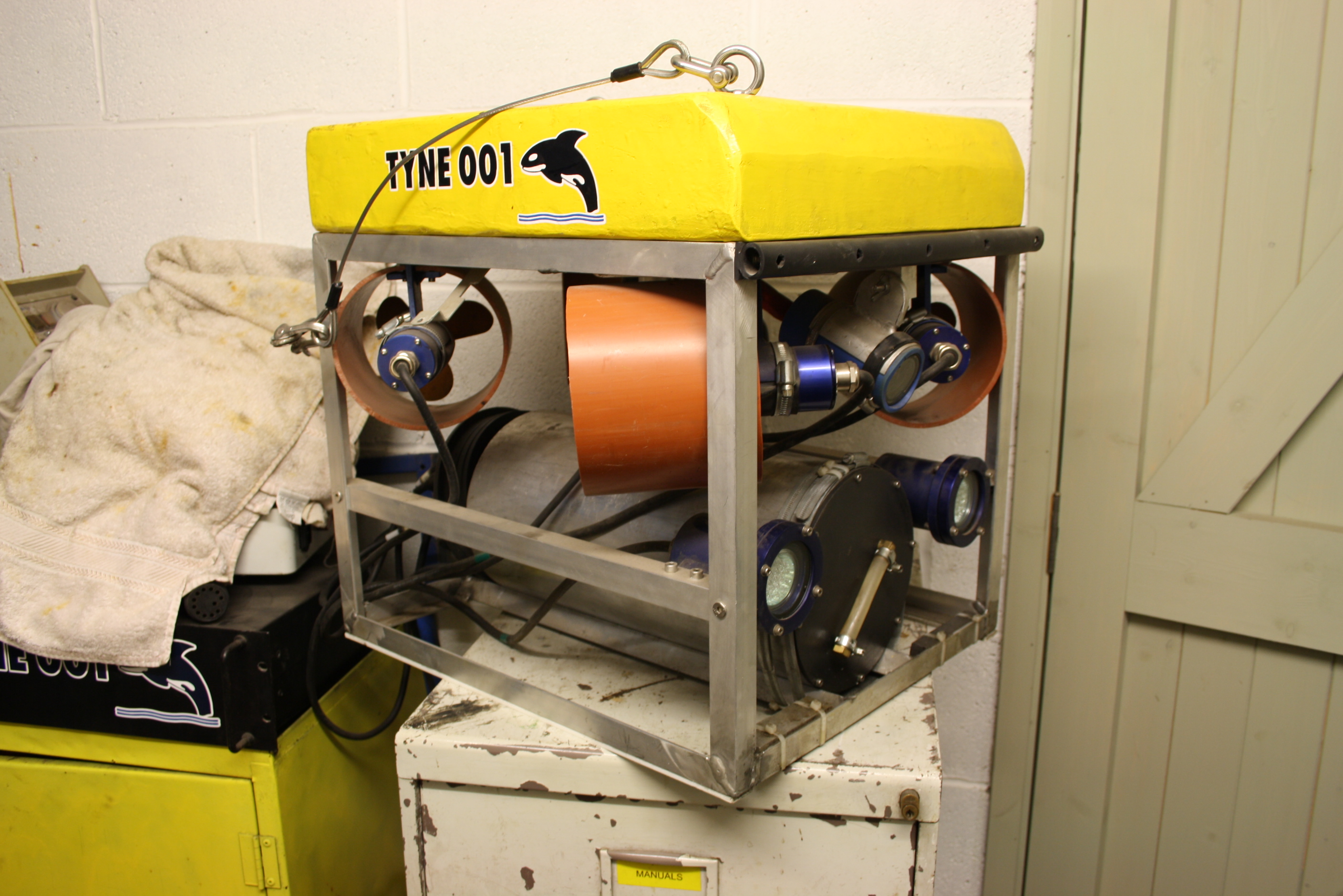 Submersible / Remotely Operated vehicle - ROV