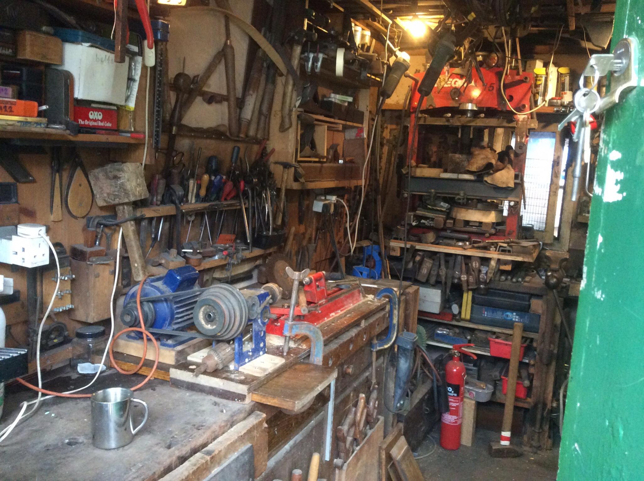 Can you see the hydraulic press to the left of the window?