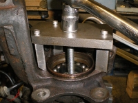 Front Wheel Bearing Puller