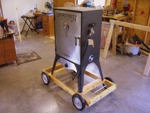 https://www.homemadetools.net/uploads/173593/homemade-smoker-cart.jpeg