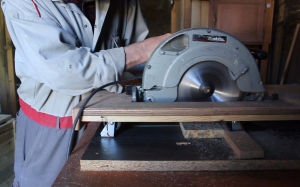Crosscut Saw Table