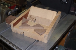 Spline and Feather Cutting Jig