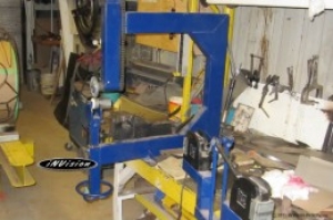 Chain-driven Bead Roller