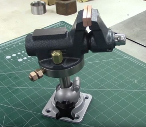 Small Vise Mount