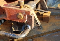 Bandsaw Vertical Position Lock